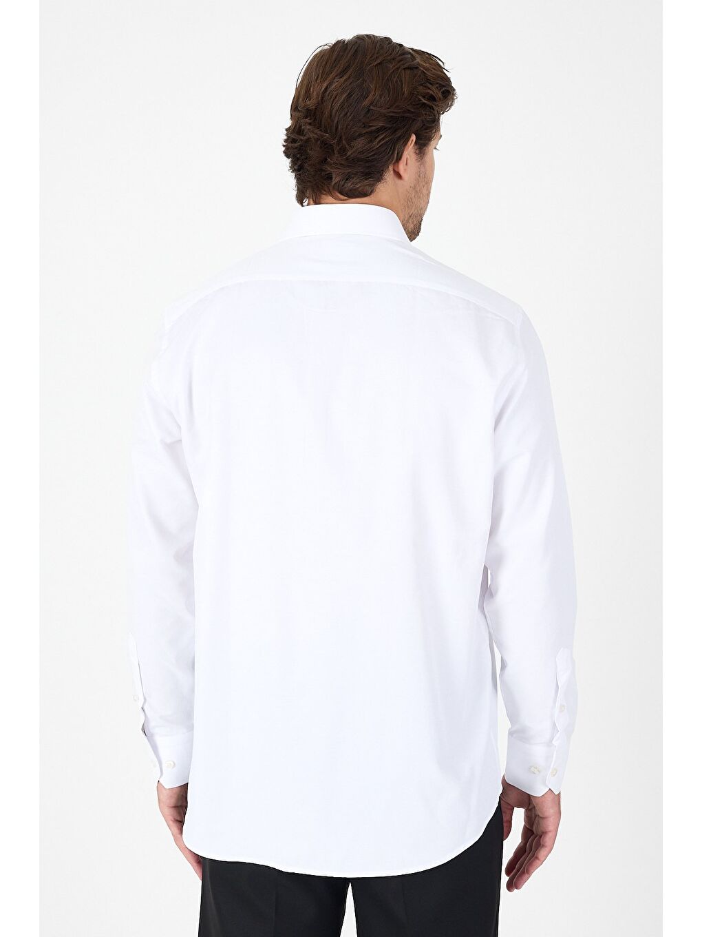 Beyaz Uzun Kol Sert Yaka Cepsiz Comfort Fit Pamuklu Gömlek 1004250914-4