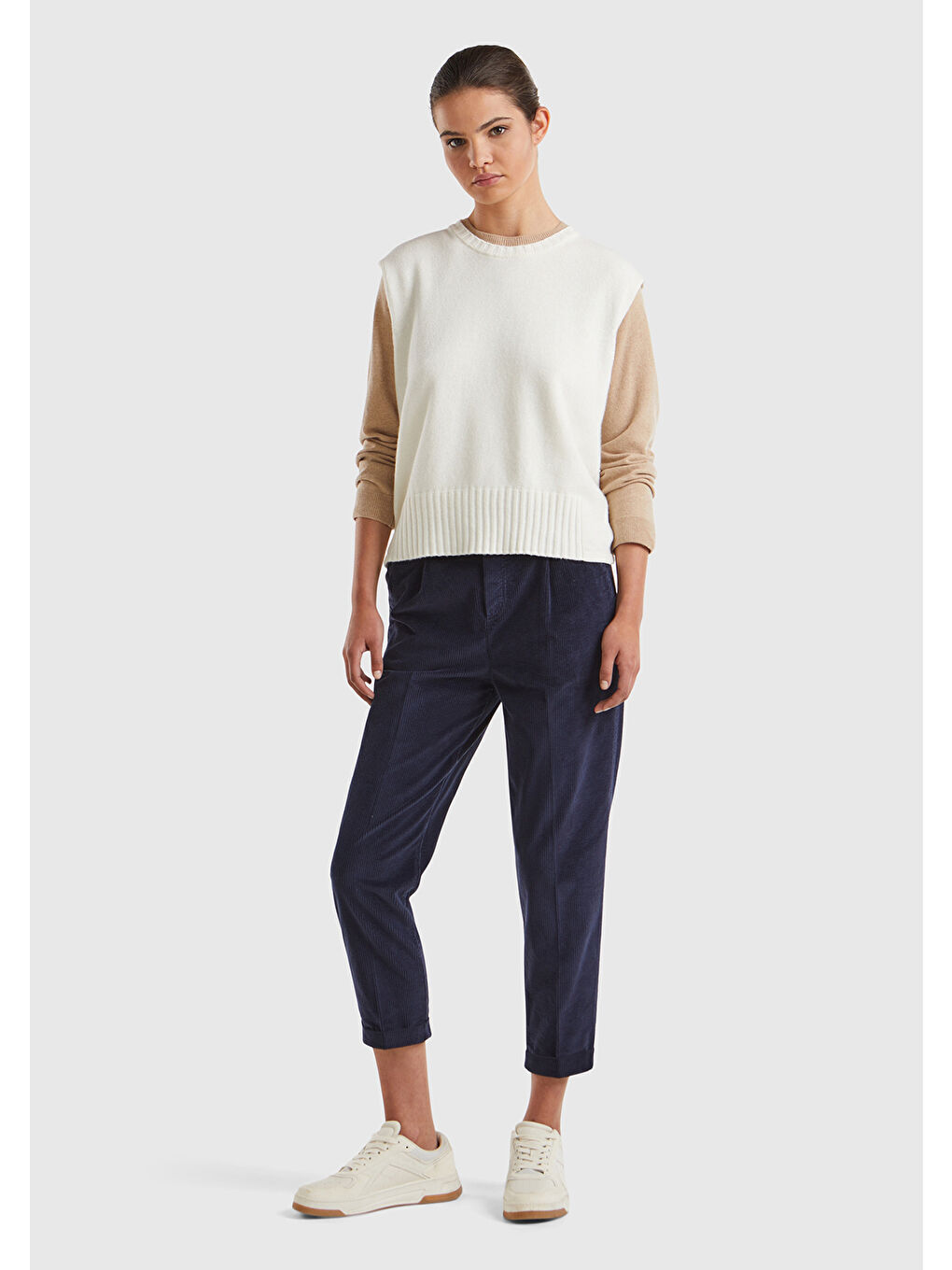 Kadın Ekru Yün ve Viskoz Karışımlı Bisiklet Yaka Kolsuz Kazak-2