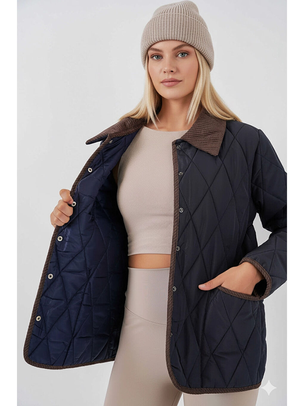 Kadın Lacivert Çıt Çıt Kapamalı Kadife Detaylı Kapitone Mont HZL25W-BD152261-1