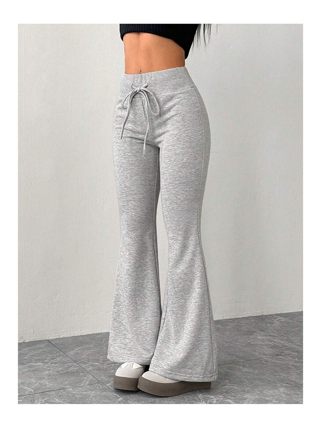 Gri Kadın Yüksek Bel Flare Paça Eşofman Altı – 2 İplik Kumaş, Toparlayıcı, İspanyol Paça