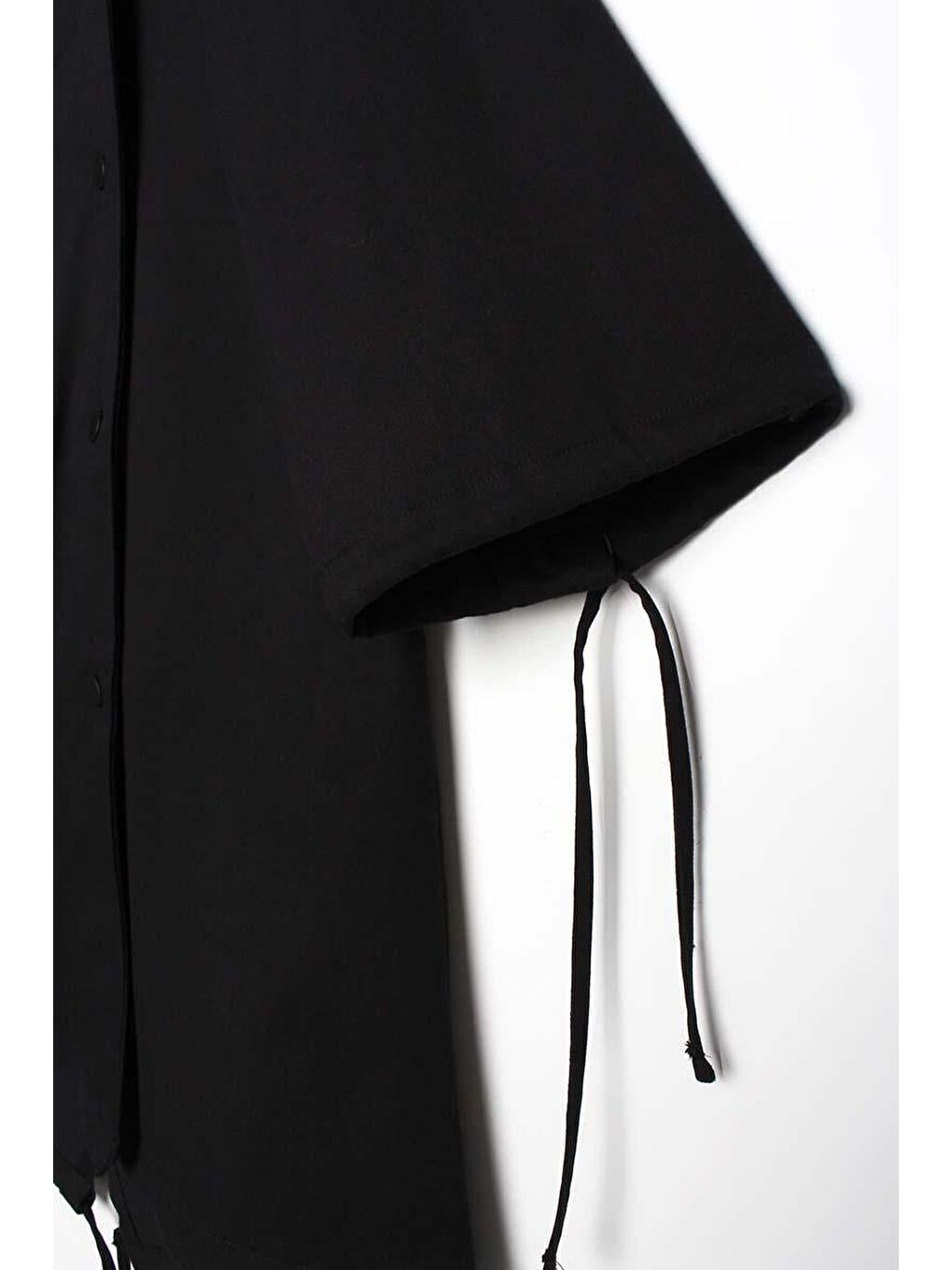 Siyah-Pamuklu Kolları Büzgülü Tek Cepli Çıtçıtlı Kap-5