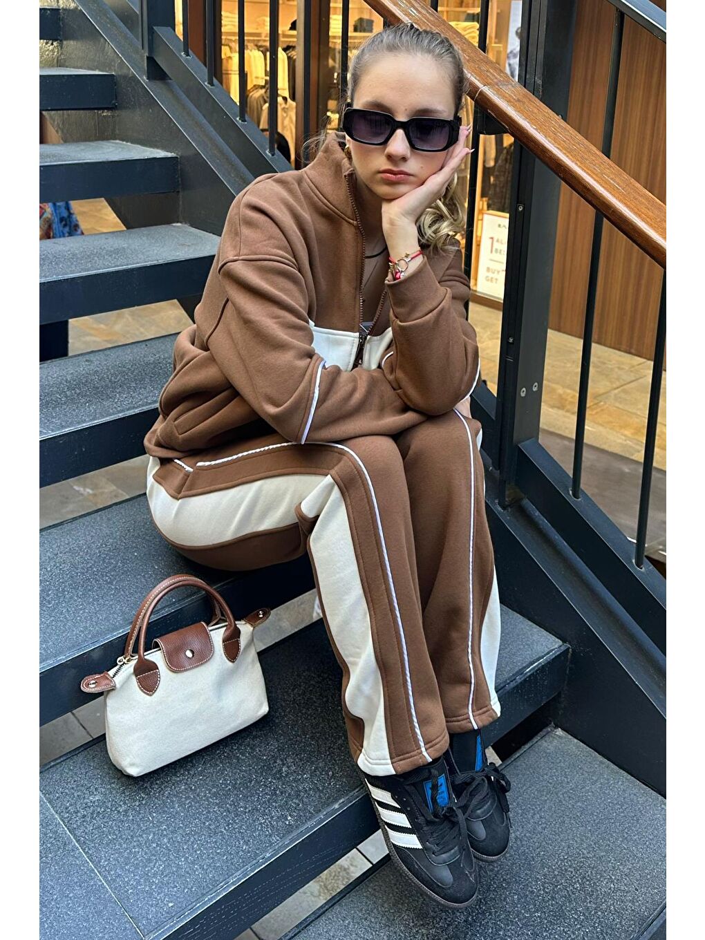 Kahverengi Dik Yaka Fermuarlı Şeritli Eşofman Takımı Mg2216-7