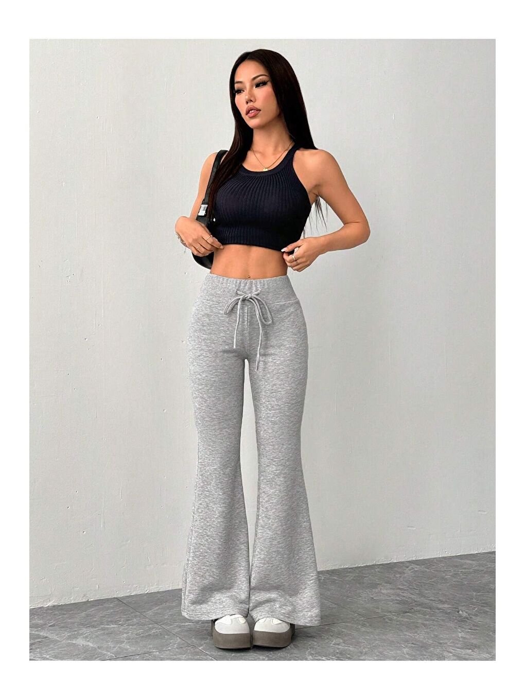 Gri Kadın Yüksek Bel Flare Paça Eşofman Altı – 2 İplik Kumaş, Toparlayıcı, İspanyol Paça-1