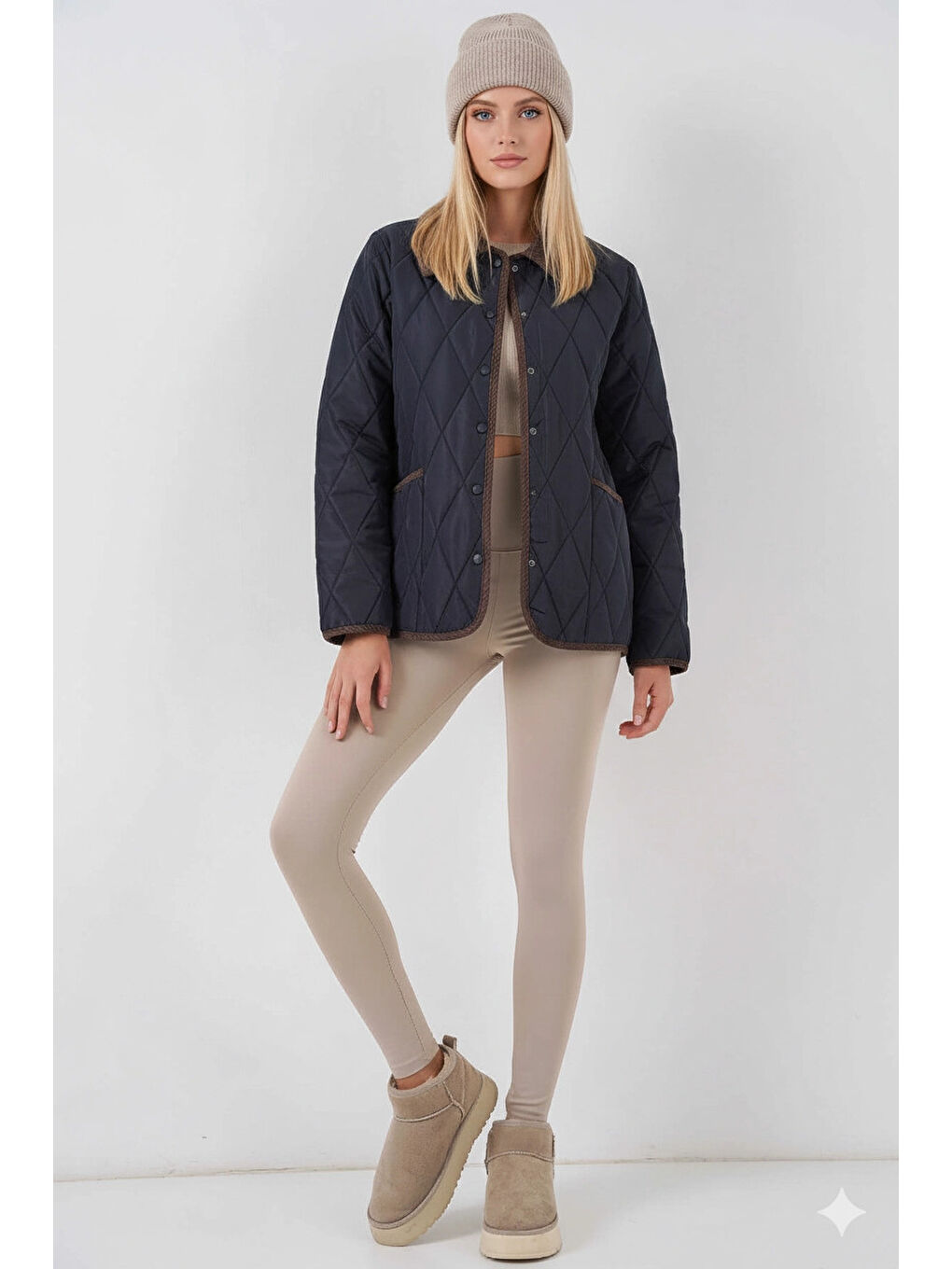 Kadın Lacivert Çıt Çıt Kapamalı Kadife Detaylı Kapitone Mont HZL25W-BD152261-3