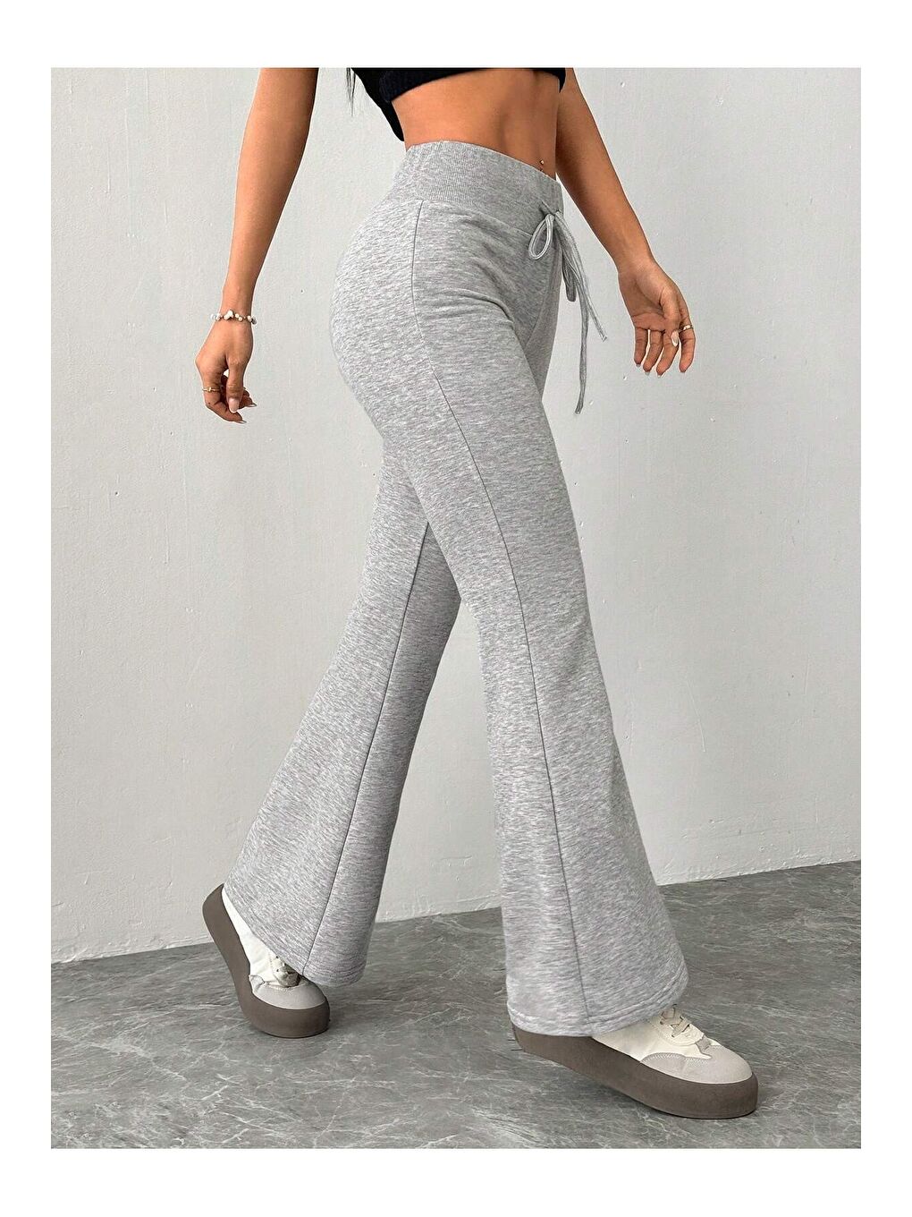 Gri Kadın Yüksek Bel Flare Paça Eşofman Altı – 2 İplik Kumaş, Toparlayıcı, İspanyol Paça-3