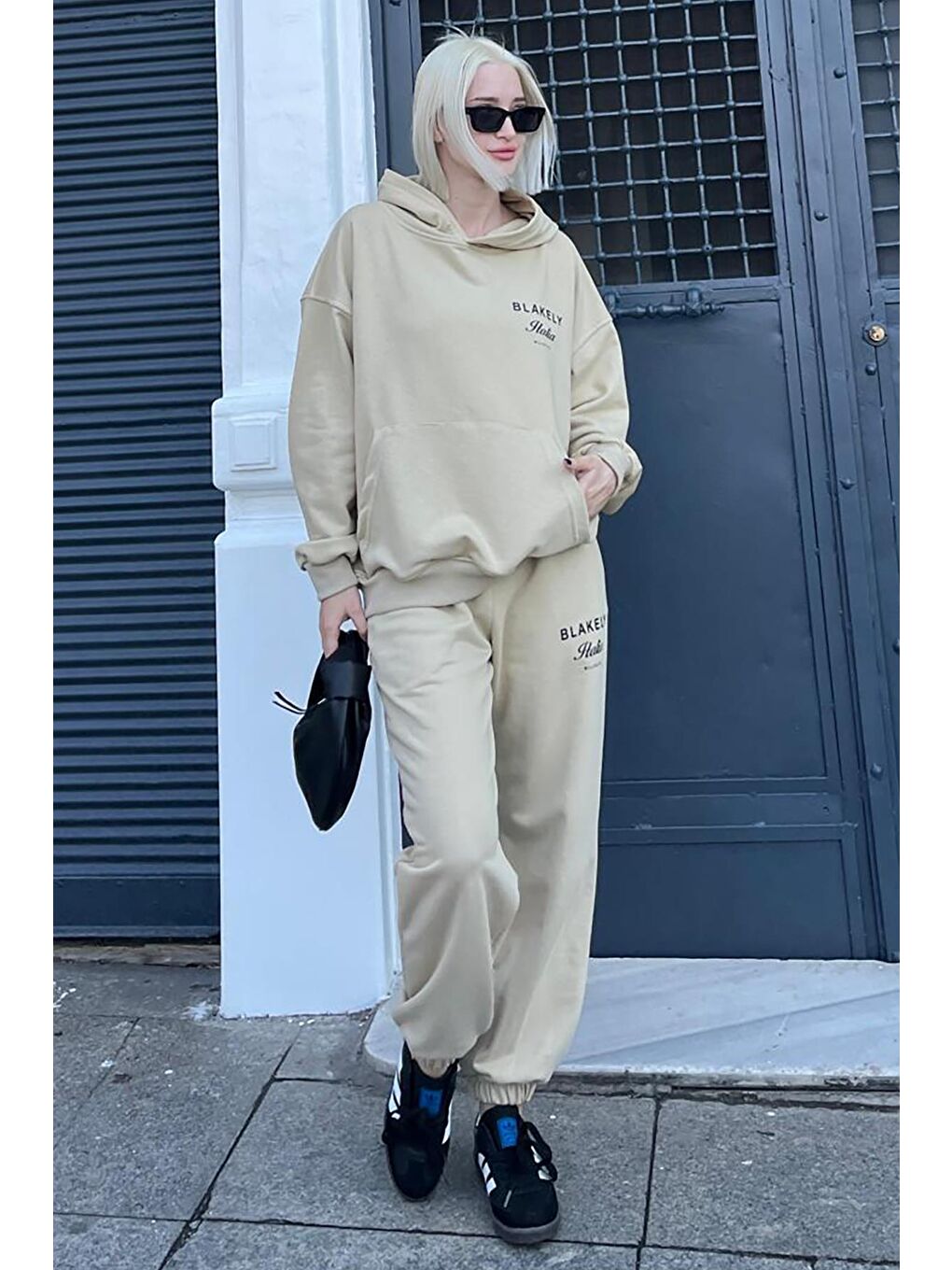 Bej Kapüşonlu Sırt Baskılı Kadın Eşofman Takımı Mg2187-2