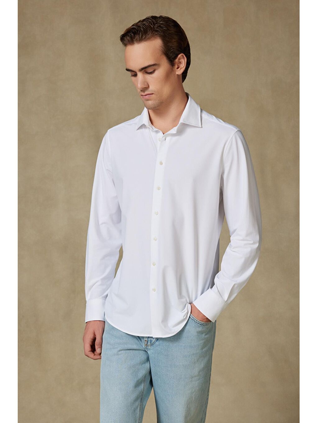 Celvo Performans Performans Polyamid Karışımlı Comfort Fit Beyaz Klasik Yaka Erkek Düz Gömlek