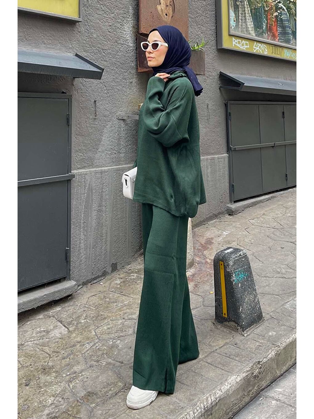 Selanik Pantalonlu Tesettür Takım Zümrüt Yeşili-1