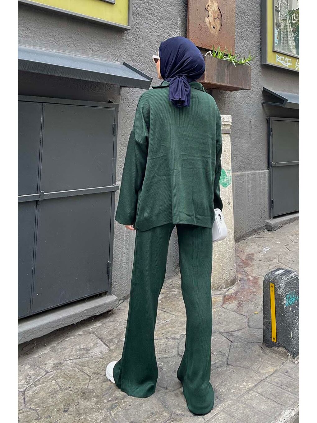 Selanik Pantalonlu Tesettür Takım Zümrüt Yeşili-3