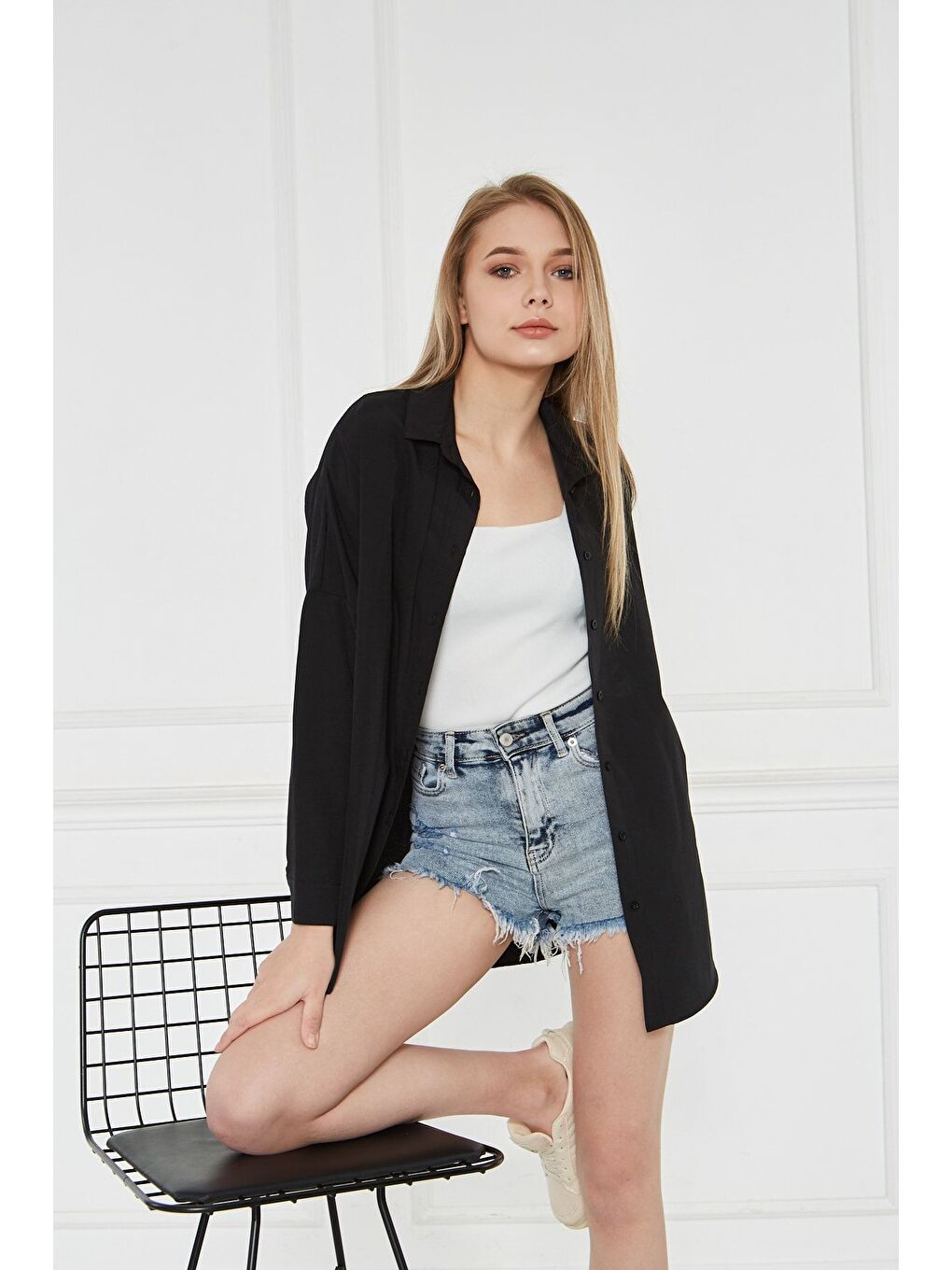 Kadın Oversize Uzun Basic Siyah Gömlek-4
