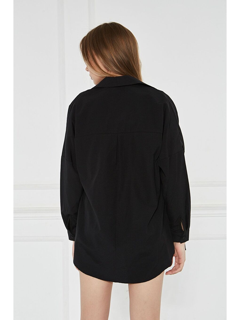 Kadın Oversize Uzun Basic Siyah Gömlek-5