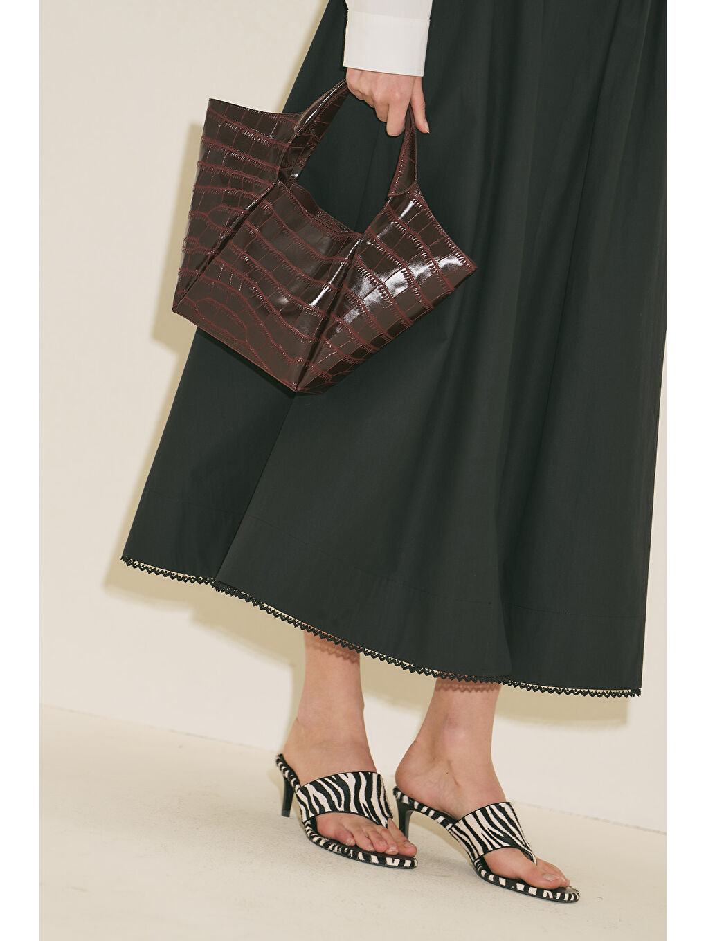 Tara Kabartma Deri Çanta Bordo-2