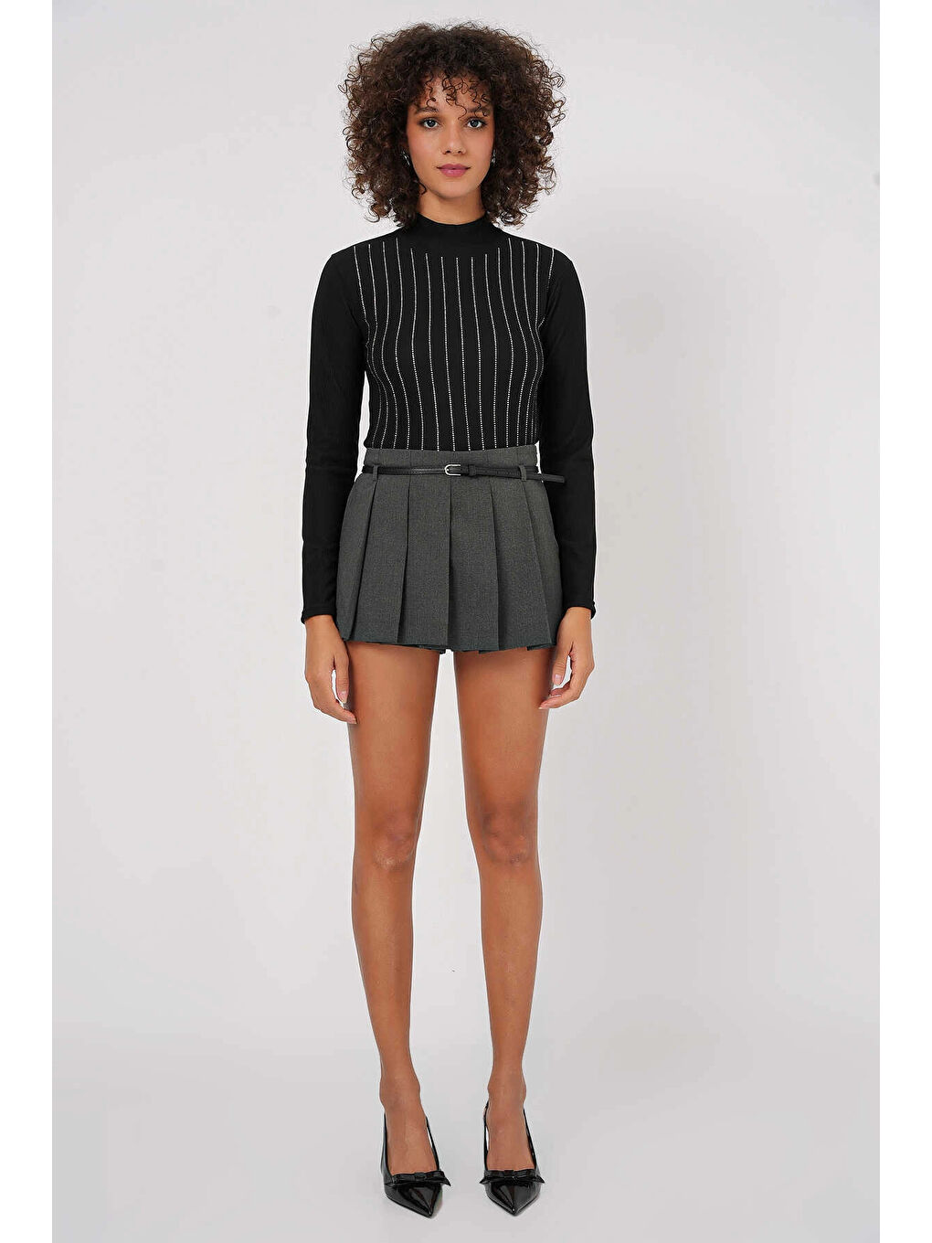 Kadın Siyah Yarım Balıkçı Önü Taşlı Body HZL25W-BD19221-1