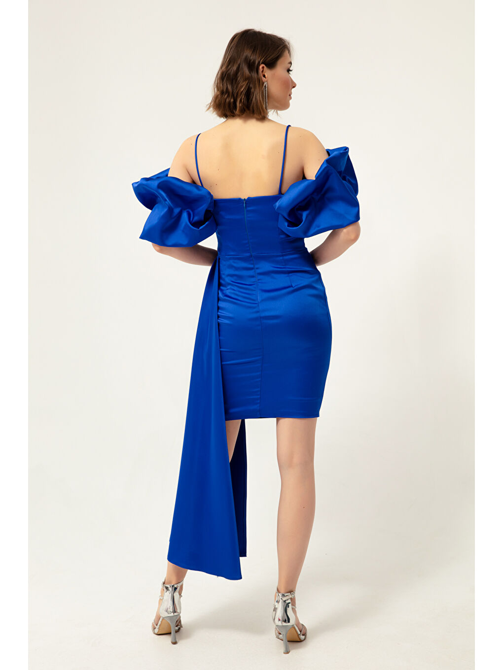 Mavi Kadın Saks İnce Askılı Kuyruklu Abiye Elbise-4