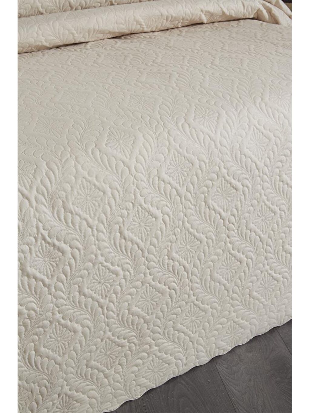 Ultrasonik Kapitoneli Elite Çift Kişilik Yatak Örtüsü Bej-2