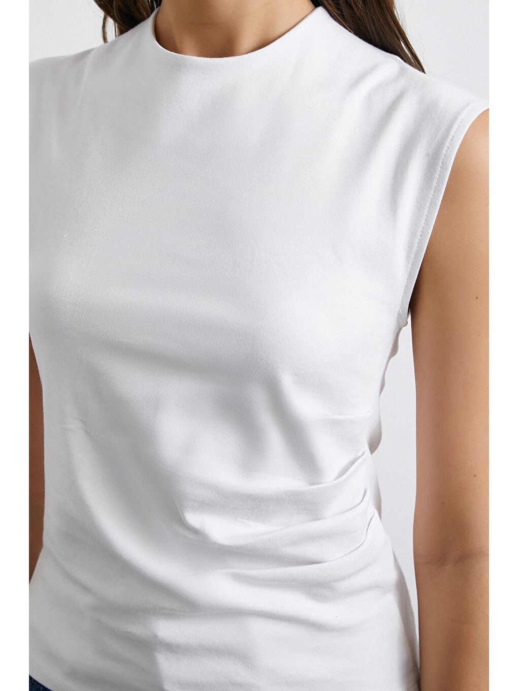 Yanı Büzgülü Tişört Beyaz-4