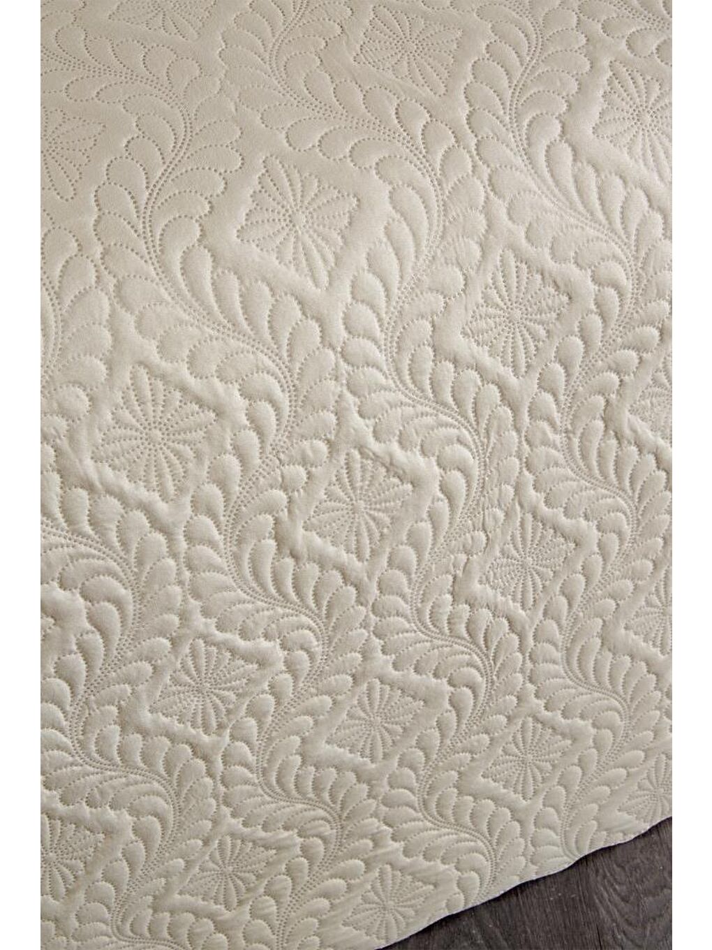 Ultrasonik Kapitoneli Elite Çift Kişilik Yatak Örtüsü Bej-5