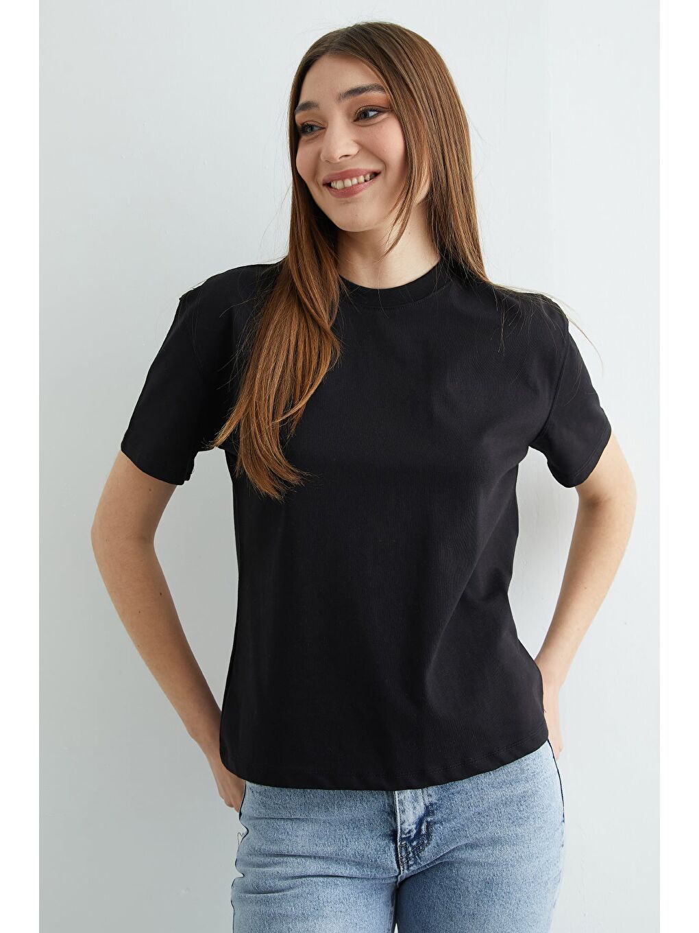 Siyah Basic Bisiklet Yaka Tişört