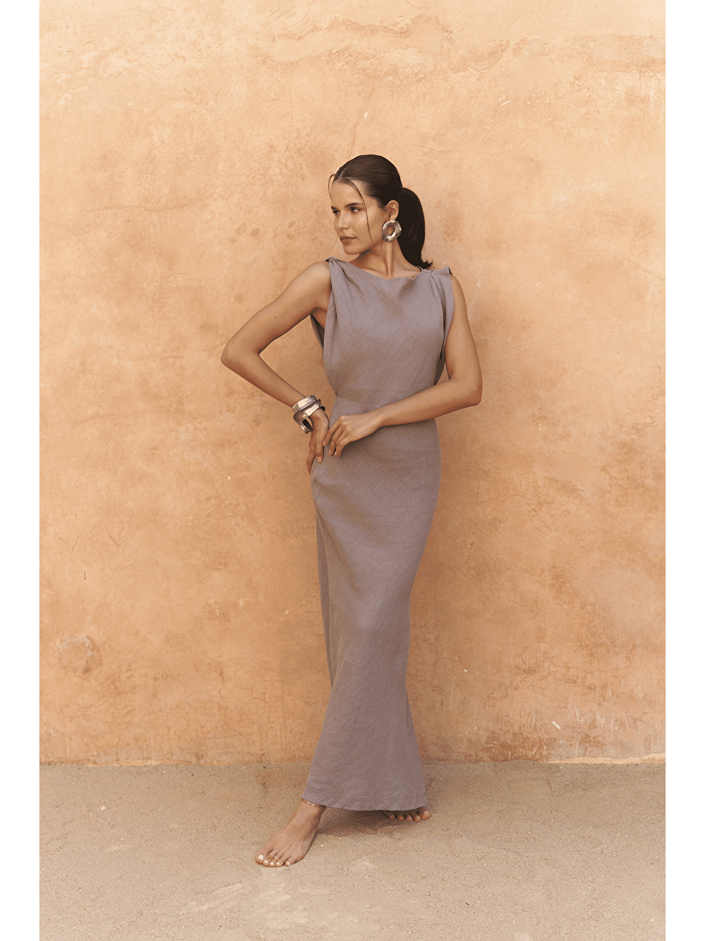 Gri Barabla Kolsuz Uzun Füme Keten Elbise-2