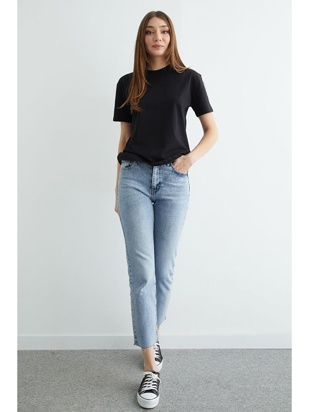 Siyah Basic Bisiklet Yaka Tişört-3