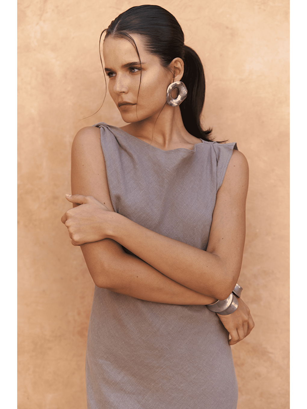 Gri Barabla Kolsuz Uzun Füme Keten Elbise-6