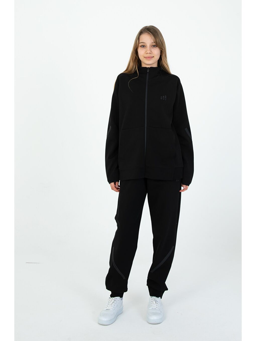Siyah Fermuarlı Çift Cep Detaylı Kapüşonlu Eşofman Takım