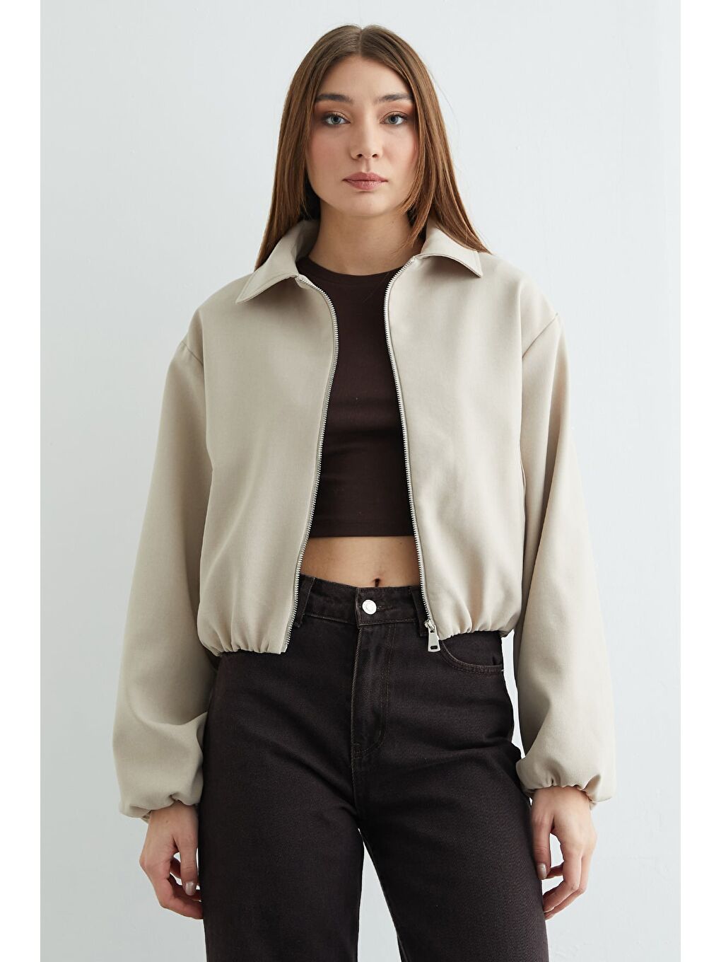 Bej Fermuarlı Polo Yaka Crop Bomber Ceket-2