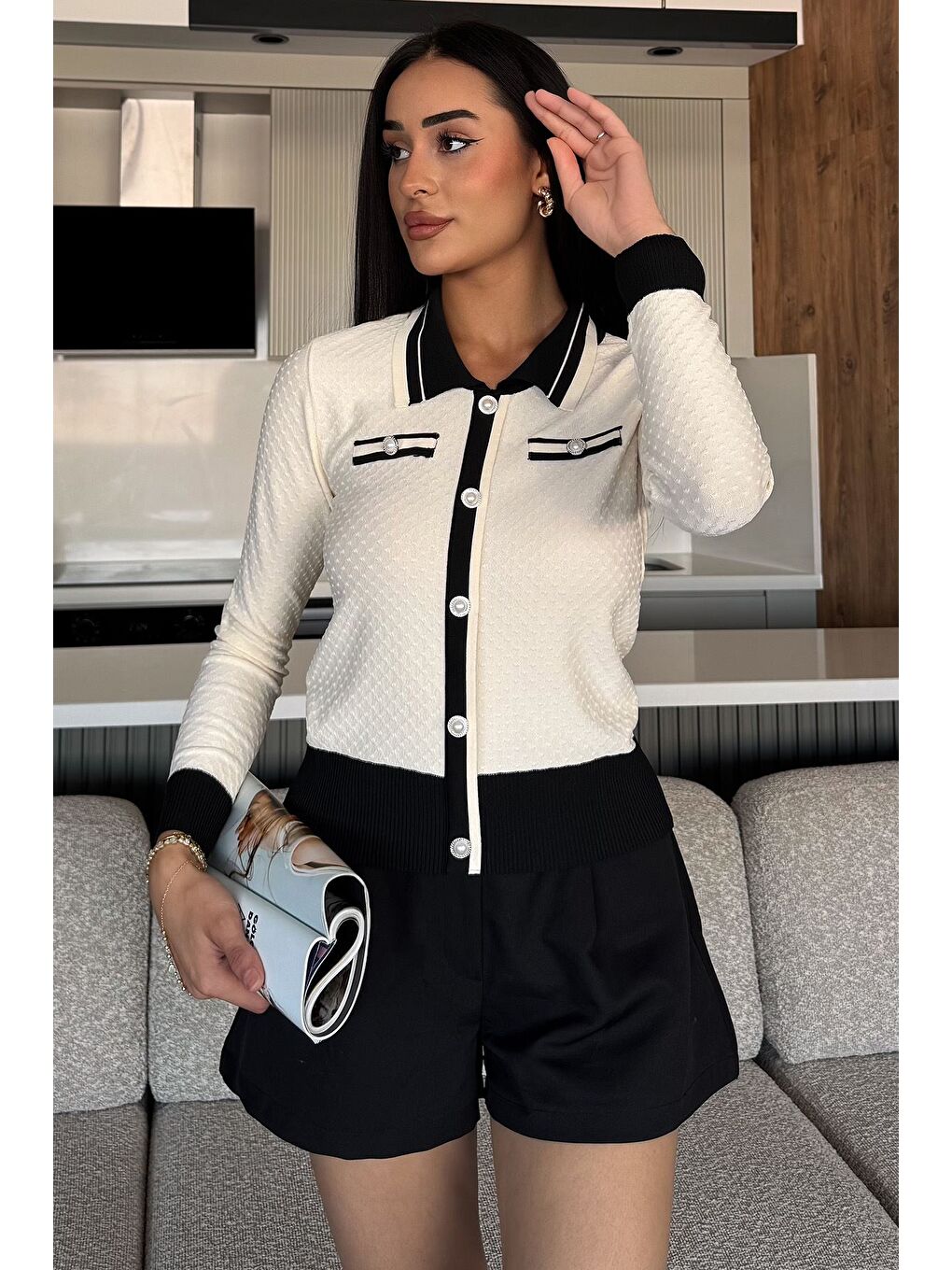 Ekru Kadın Polo Yaka İncili Düğme Detaylı Triko Hırka (s-m-l Beden Uyumludur.)-1