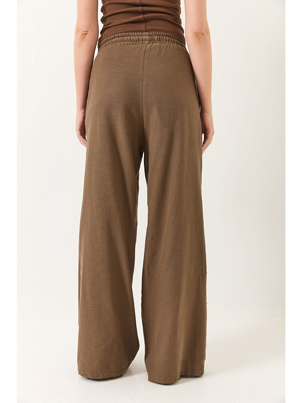 Kahverengi Kadın Beli Lastikli Bağlama Detaylı Cepli Keten Geniş Jogger Pantolon-5