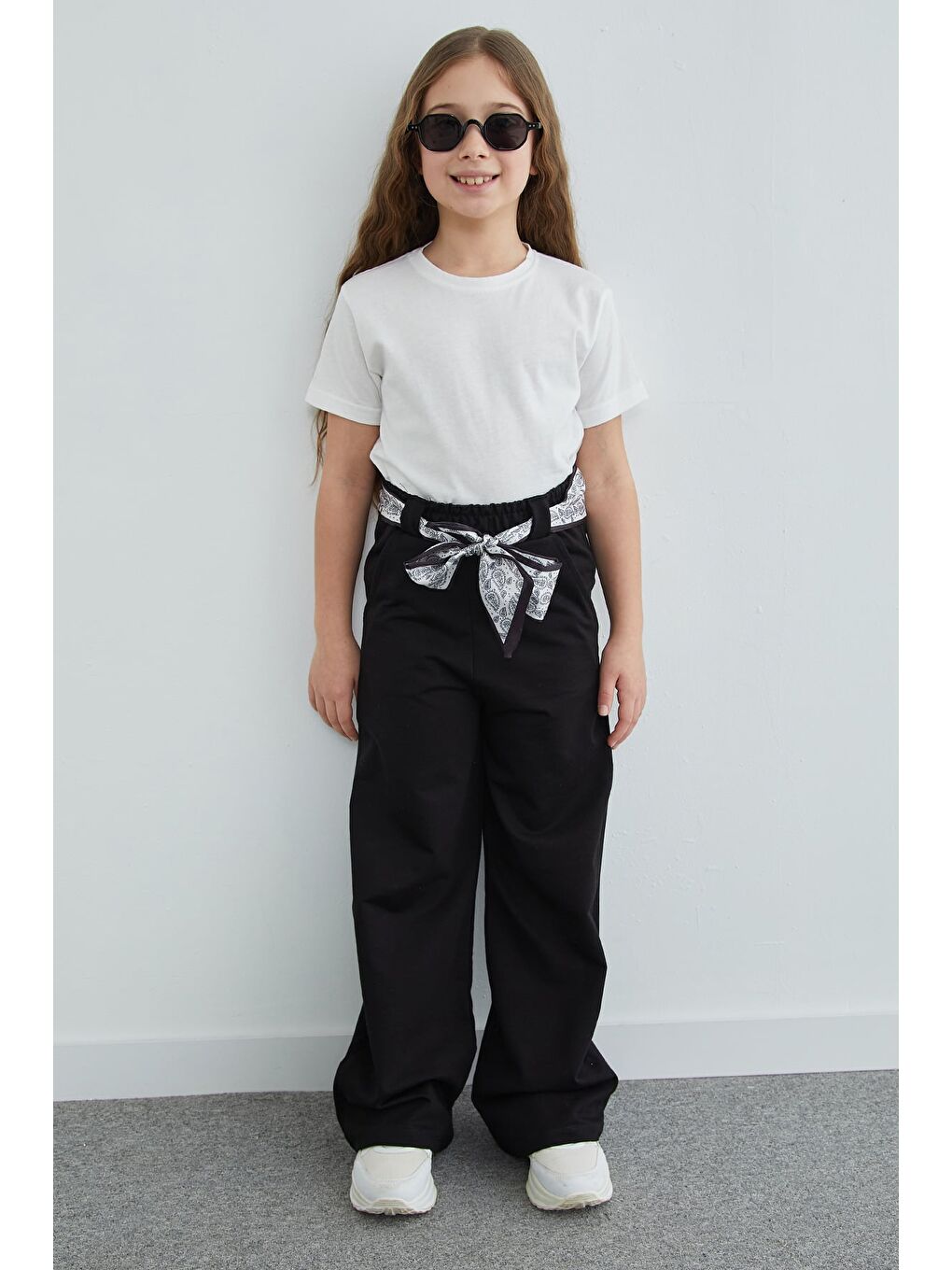 Siyah Kemer Detaylı Lastikli Kız Çocuk Palazzo Pantolon
