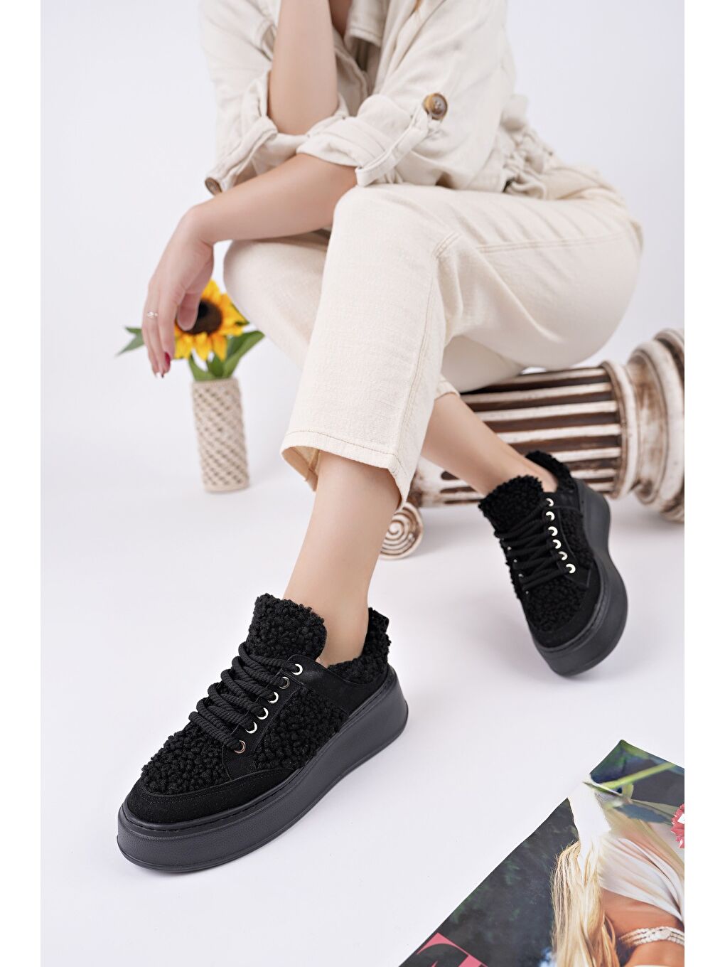 Siyah FLEECY Kalın Taban Bağcıklı Pelüş Detaylı Kadın Kışlık Sneaker Spor Ayakkabı-6