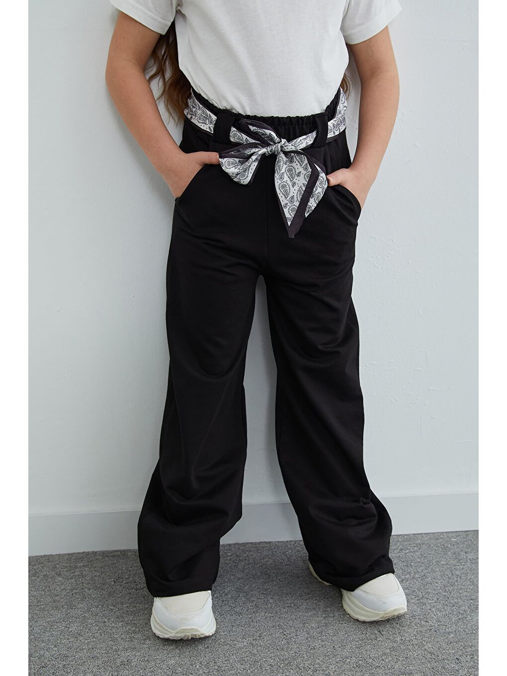 Siyah Kemer Detaylı Lastikli Kız Çocuk Palazzo Pantolon-1