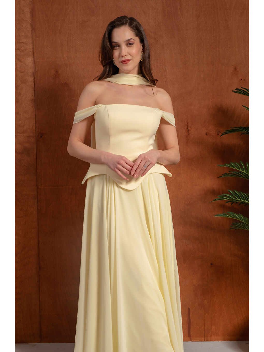 Kadın Sarı Dar Kalıp Şal Yaka Straplez Söz Nişan Abiye Elbise-2