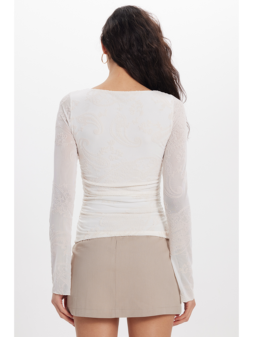 Kadın Slim Fit Dar Kesim Bisiklet Yaka Uzun Kollu Ekru Bluz-5