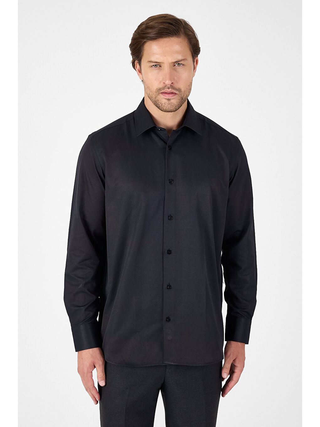 Siyah Uzun Kol Sert Yaka Cepsiz Comfort Fit Pamuklu Gömlek 1004250914