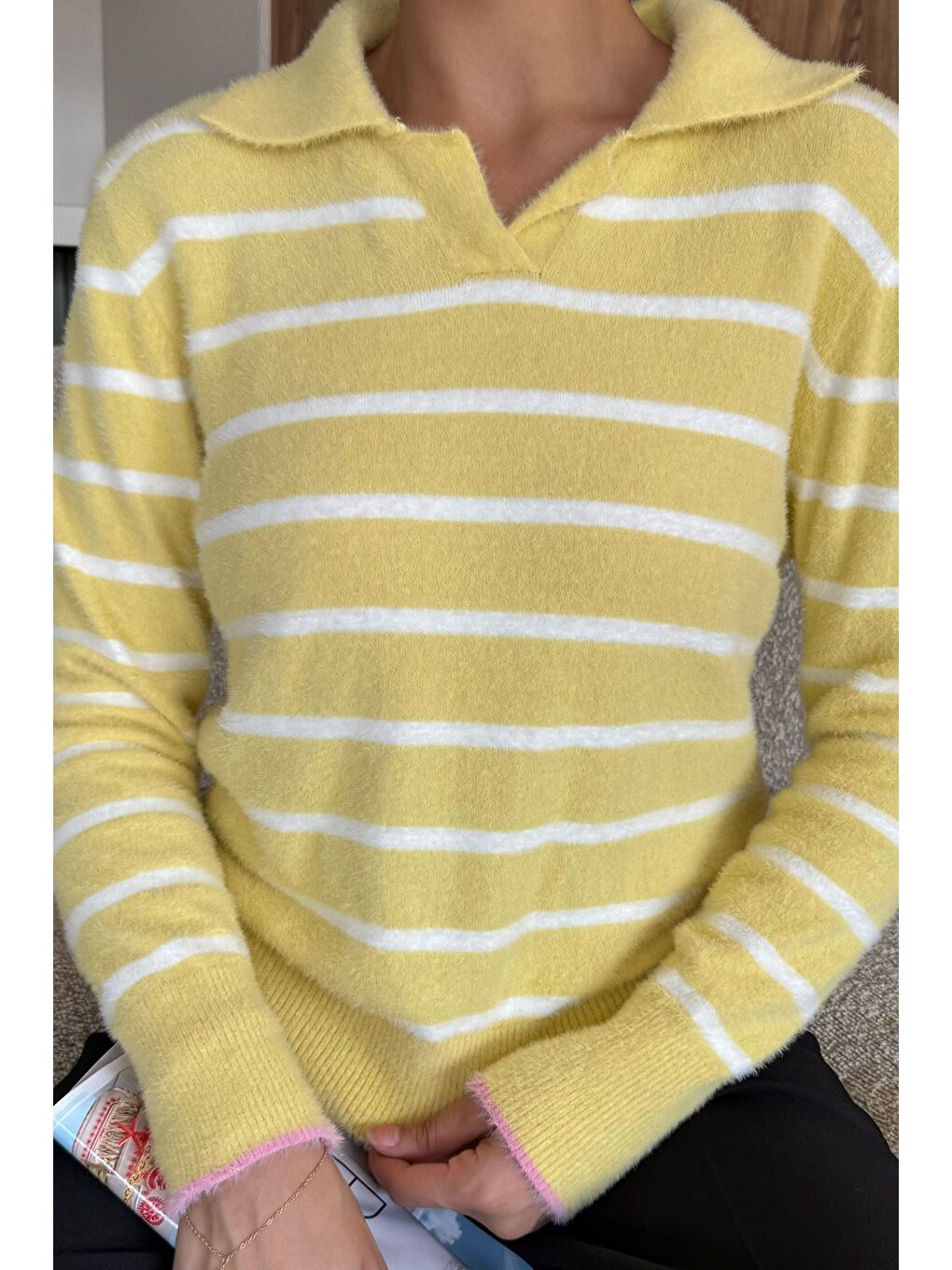 Sarı Kadın Polo Yaka Çizgi Desenli Sakallı Triko Kazak (s-m-l-xl Beden Uyumludur.)-1