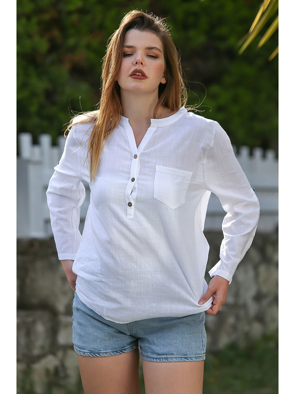 Beyaz Hakim Yaka Düğmeli Uzun Kollu Cepli Yıkamalı Casual Dokuma Bluz 70 60-4