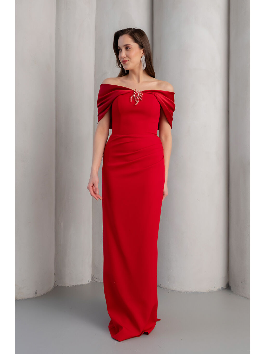 Kadın Bordo Dar Kalıp Aksesuar Detay Uzun Söz Nişan Nikah Abiye Elbise-1