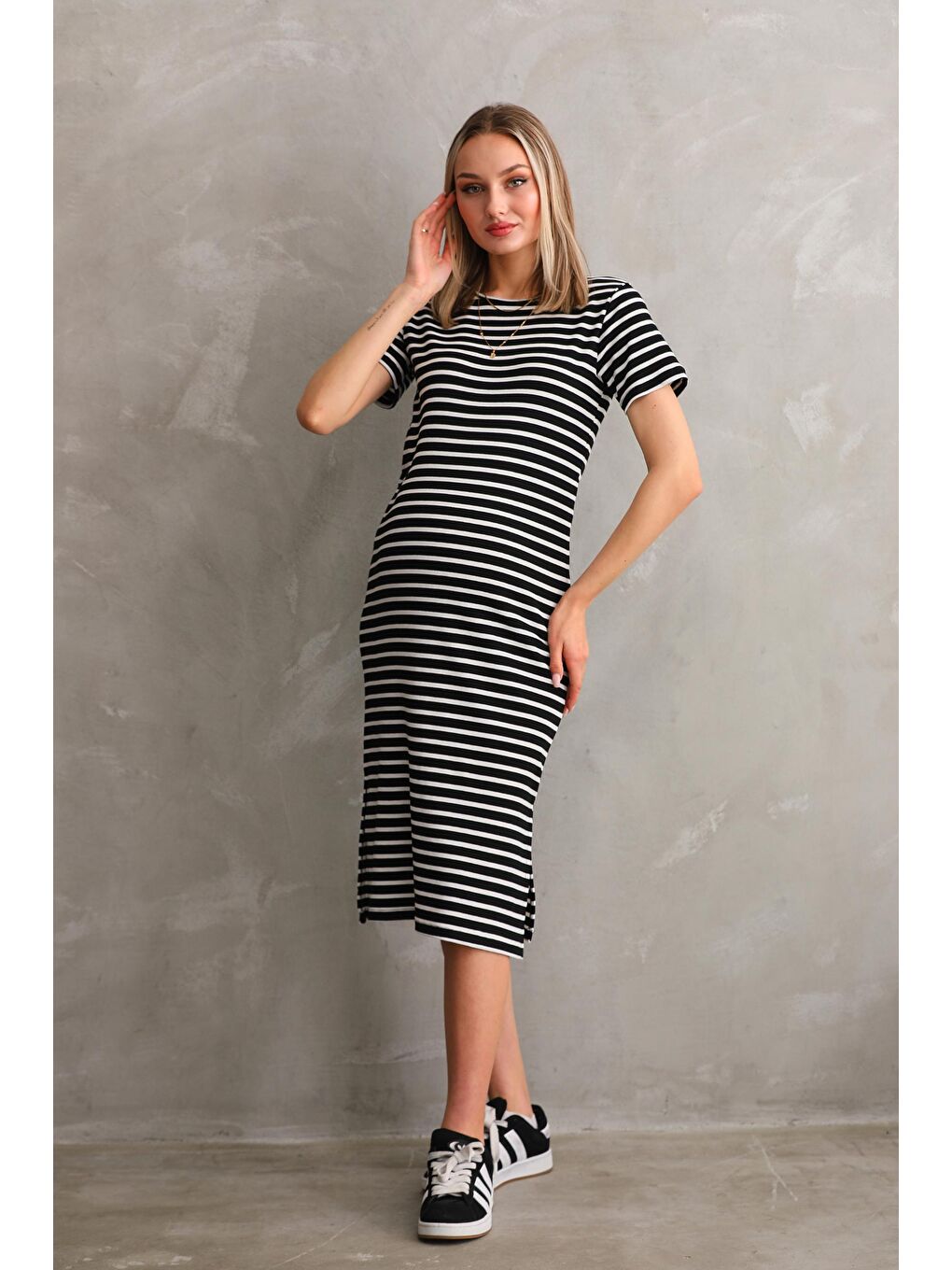 Siyah Beyaz Kısa Kol Bisiklet Yaka Fittilli Kaşkorse Çizgili Hamile Elbisesi