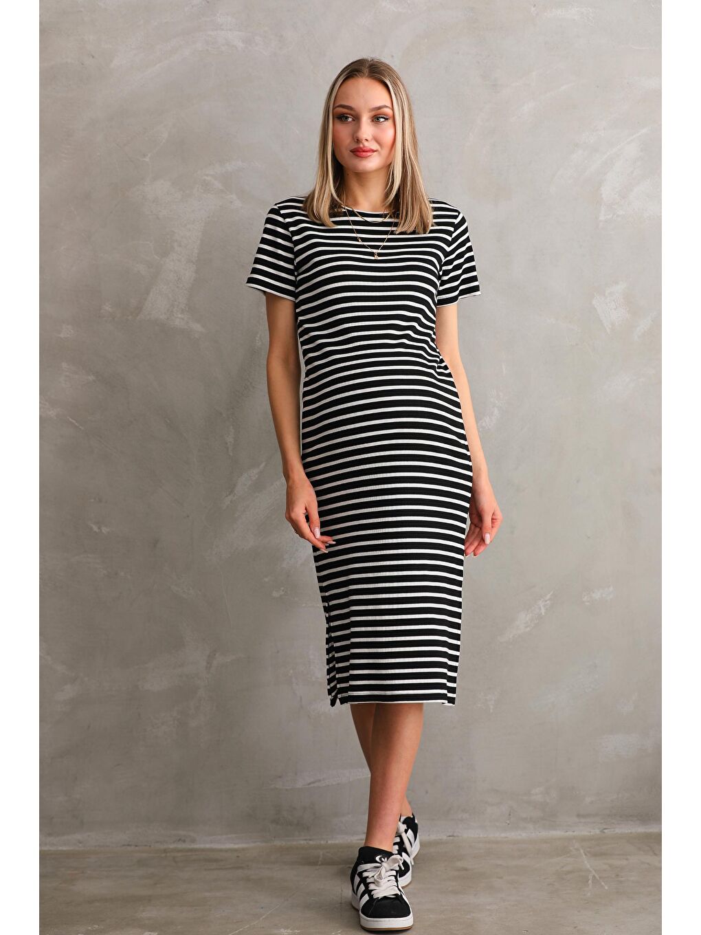 Siyah Beyaz Kısa Kol Bisiklet Yaka Fittilli Kaşkorse Çizgili Hamile Elbisesi-2