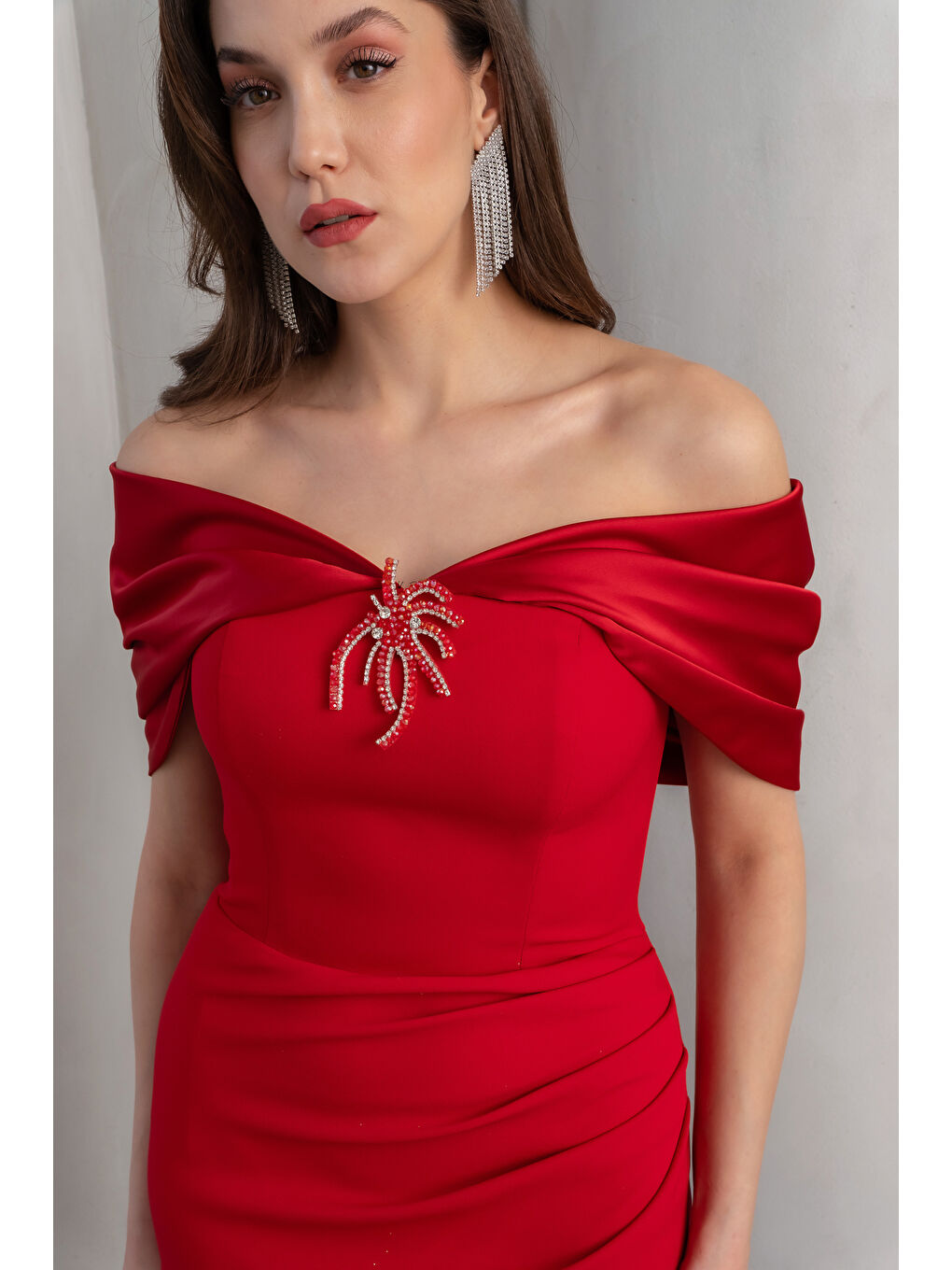 Kadın Bordo Dar Kalıp Aksesuar Detay Uzun Söz Nişan Nikah Abiye Elbise-3