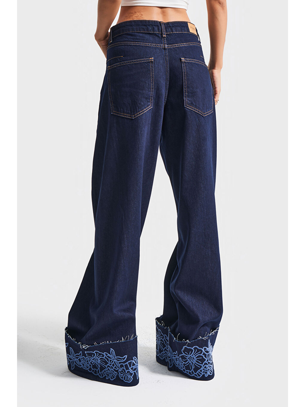 Kadın İndigo Mavi Renk 7w5-50 Palazzo Fit Viskon Kumaş Çiçek Nakışlı Özel Tasarım Denim Jean-2