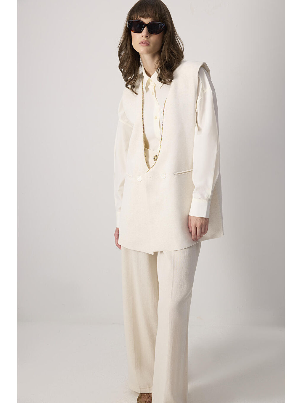 Bej İnci Detaylı Keten Yelek-1