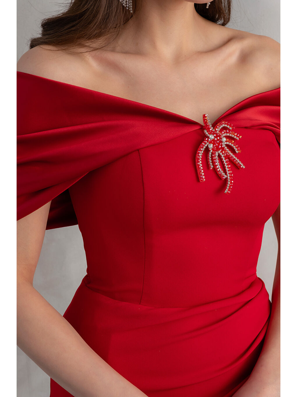 Kadın Bordo Dar Kalıp Aksesuar Detay Uzun Söz Nişan Nikah Abiye Elbise-4