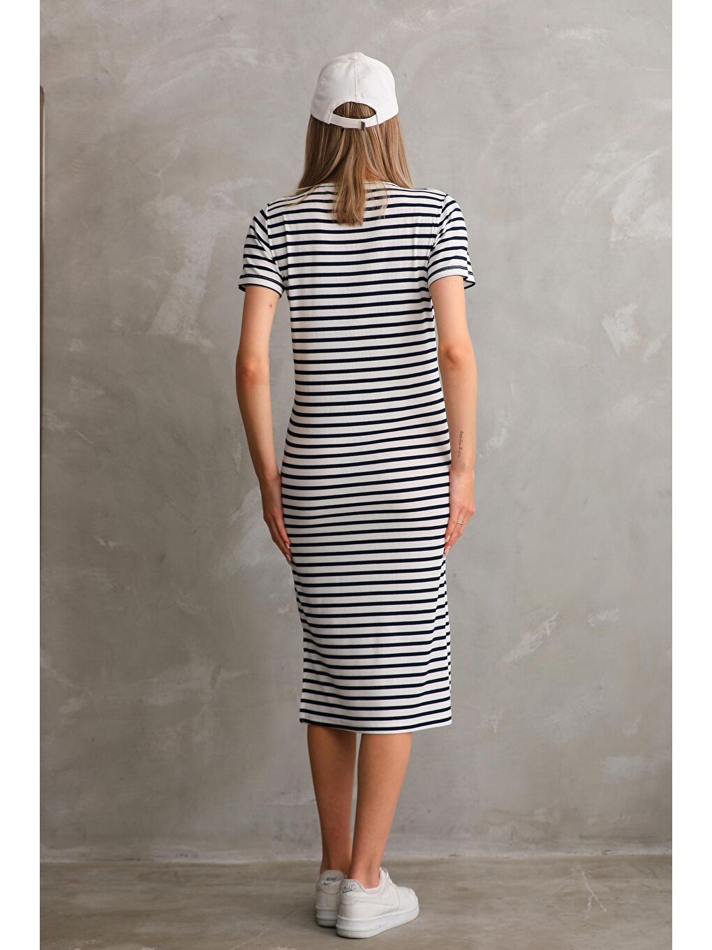 Beyaz Kısa Kol Bisiklet Yaka Fittilli Kaşkorse Çizgili Hamile Elbisesi-3