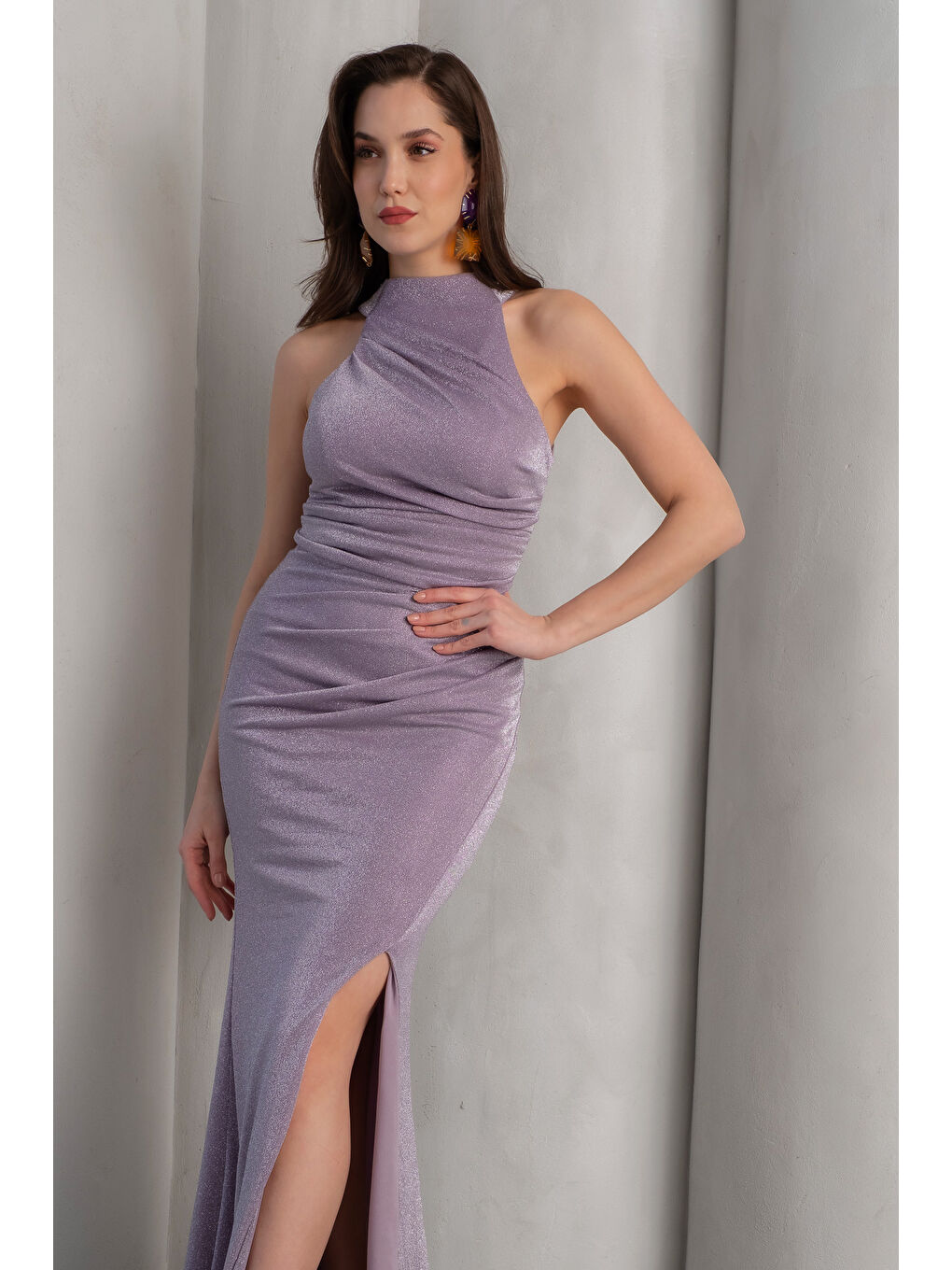 Lila Kadın Lavanta Halter Yaka Yırtmaçlı Simli Uzun Abiye Elbise-2