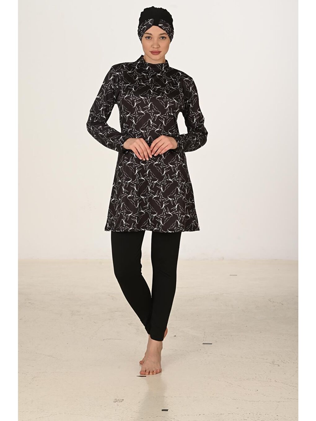 Siyah Büyük Beden Tam Kapalı Elastanlı Tesettür Mayo 3419B
