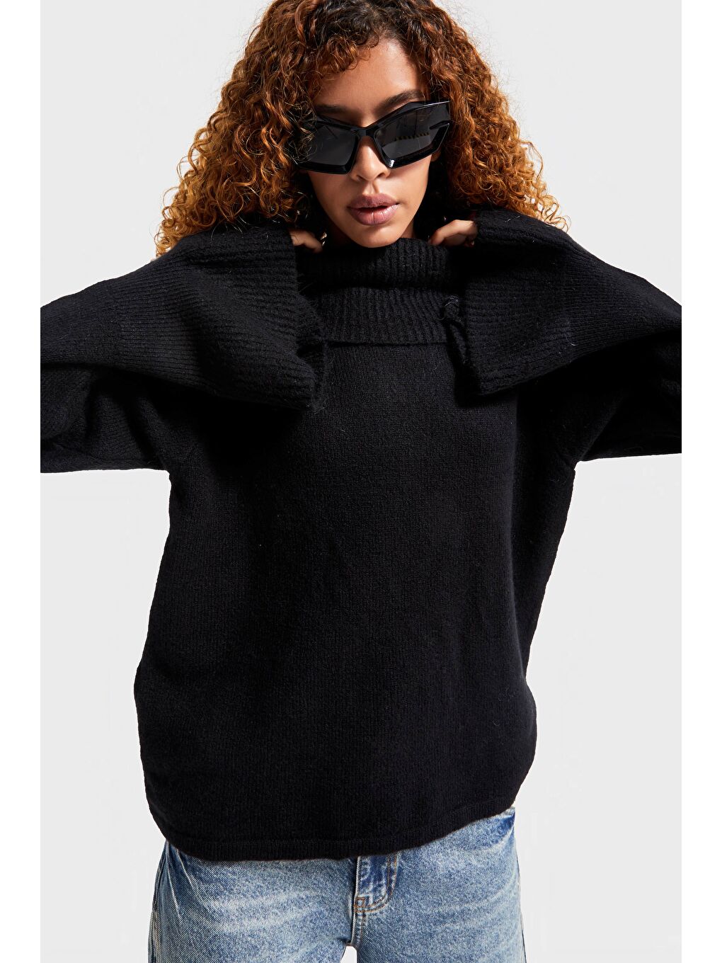 Kadın Siyah Renk W5-1 Balıkçı Yaka Oversize Yumuşak Örgü Kazak-1