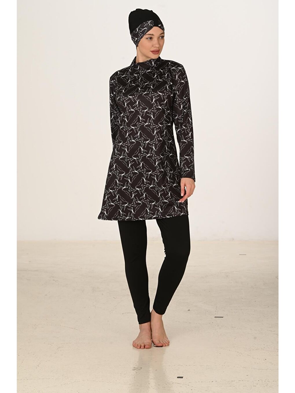 Siyah Büyük Beden Tam Kapalı Elastanlı Tesettür Mayo 3419B-1