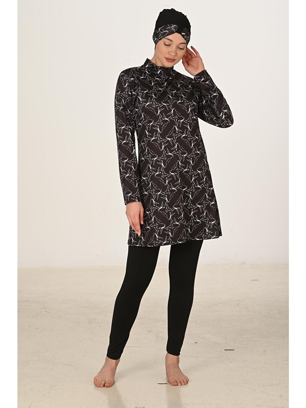 Siyah Büyük Beden Tam Kapalı Elastanlı Tesettür Mayo 3419B-2